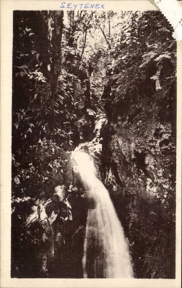 Seythenex — Cascata superior das cavernas — Imp. Letellier, Paris - Frente