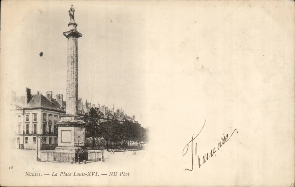 Nantes — A Praça Louis-XVI — ND Phot - Frente