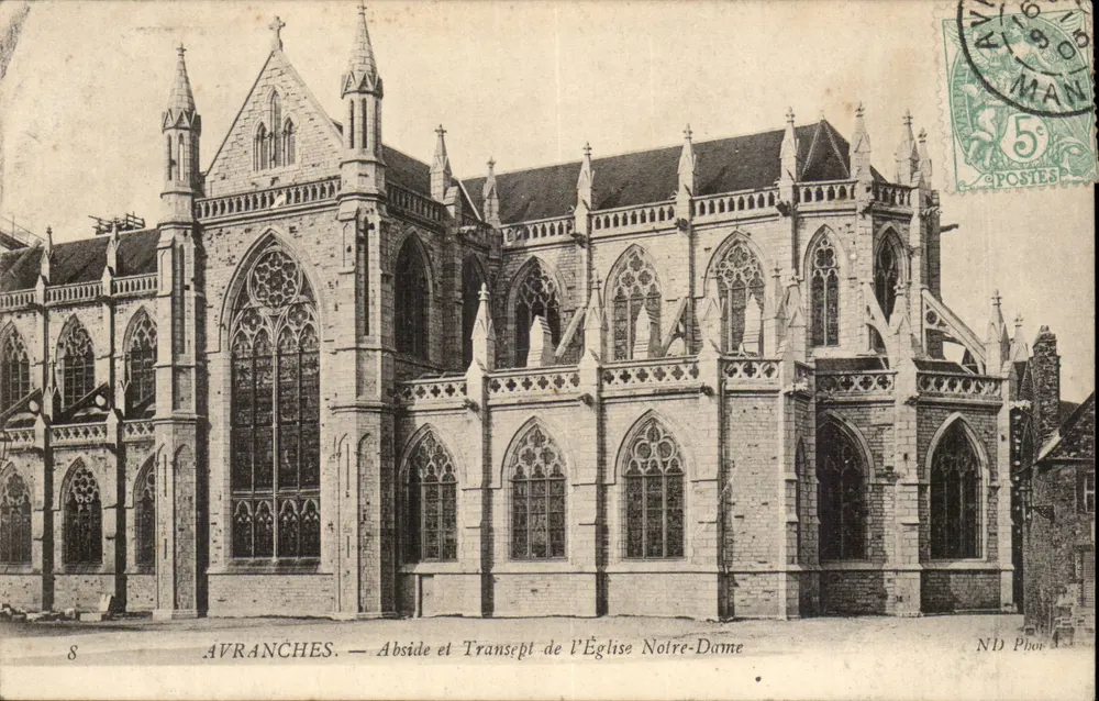 Avranches — Abside e Transepto da Igreja Notre-Dame — ND Phot - Frente