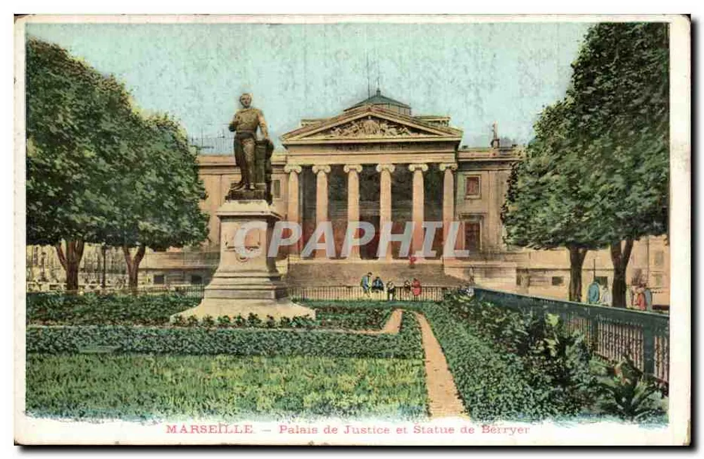 Marseille — Palast der Gerechtigkeit und Statue Berryer - Vorderseite