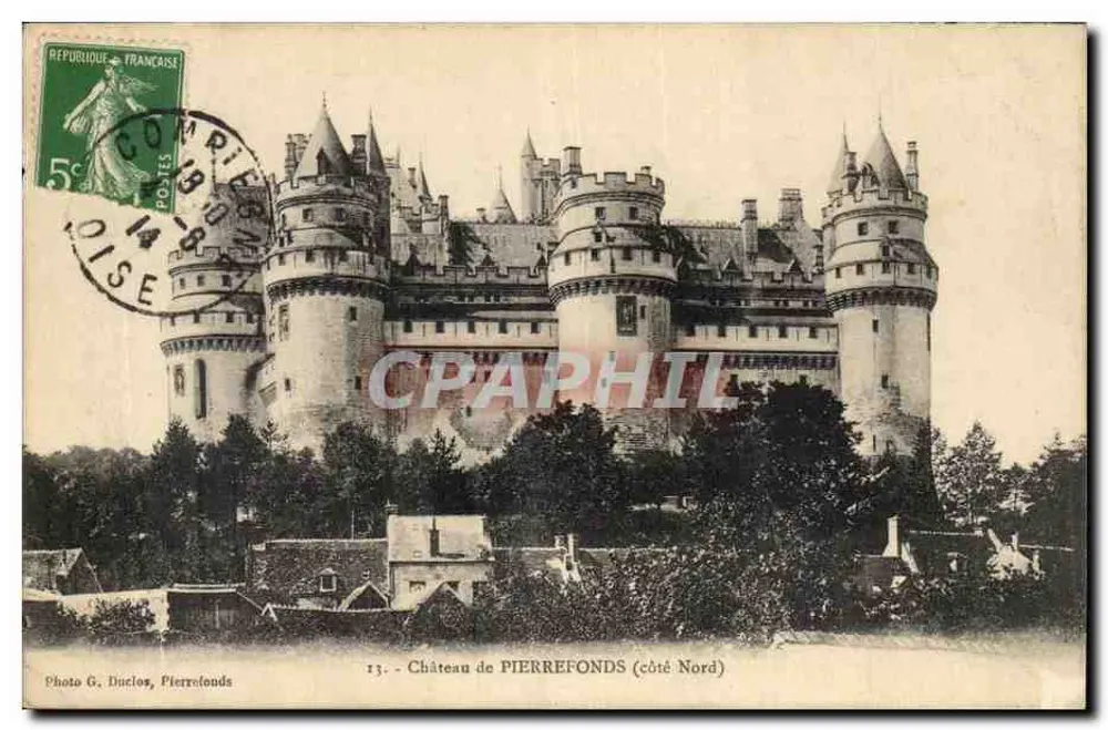 Castelo de PIERREFONDS (lado Norte) — Foto G. Duclos, Pierrefonds - Frente