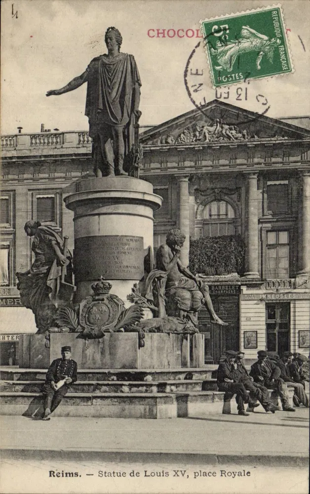 Reims — Estátua de Luís XV, praça Real — Chocolatier Barbelet - Frente