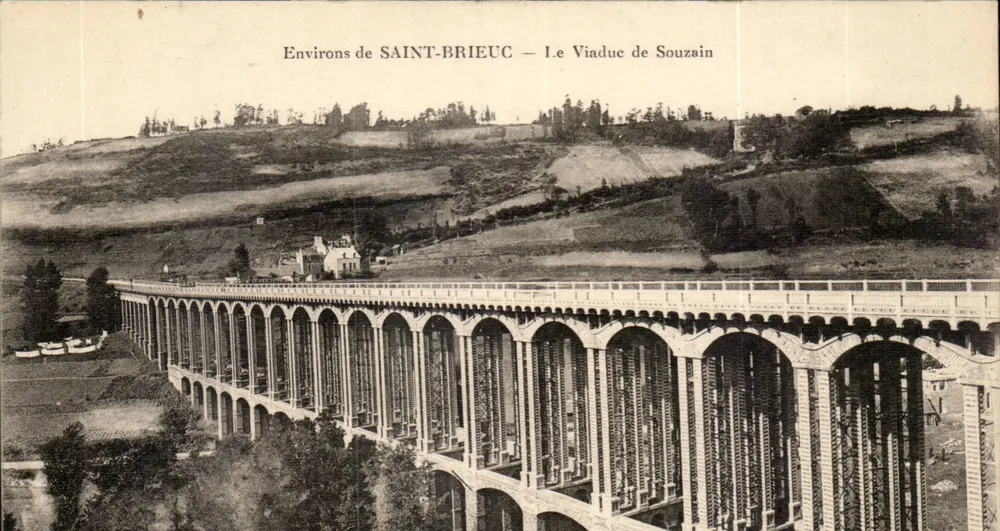 Um SAINT-BRIEUC — Der Viadukt von Souzain - Vorderseite