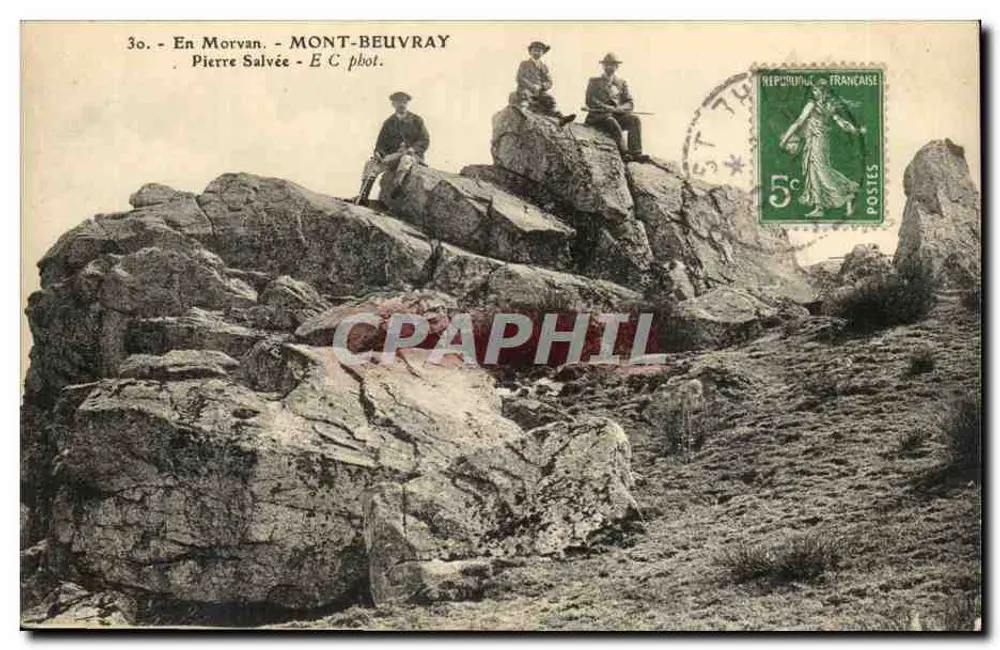 Mont-Beuvray — Pierre Salvée — E.C. fot. - Frente