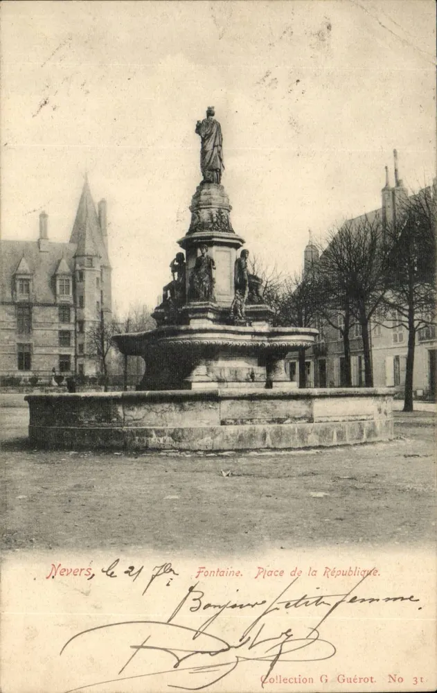 Nevers, a fonte da Place de la République — Coleção G. Guérot, No 31 - Frente