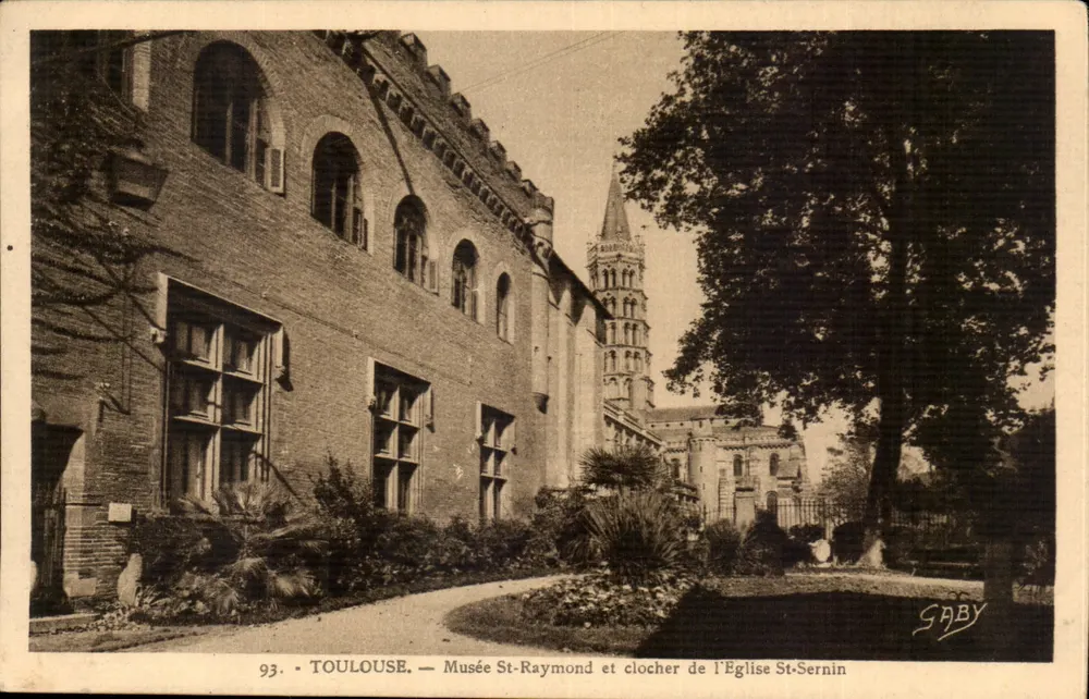 Toulouse — Museum Saint-Raymond und Turm der Kirche Saint-Sernin — Gaby - Vorderseite