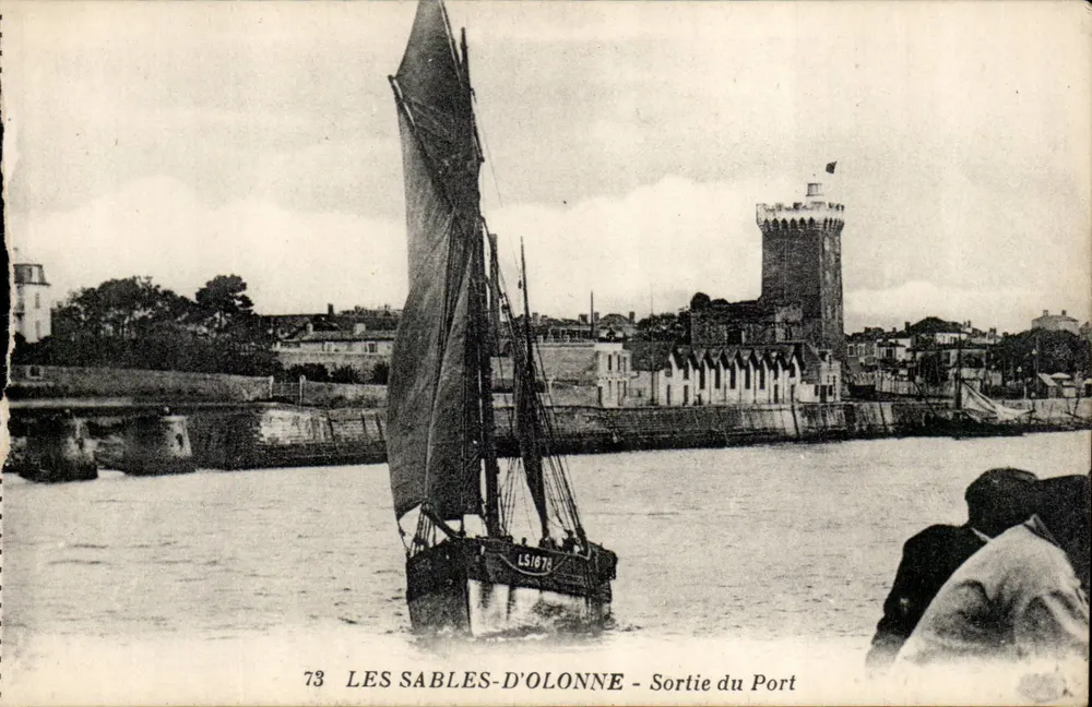 Les Sables-d'Olonne - Wyjście z portu — J. Nocais, wydawca, Nantes - Awers