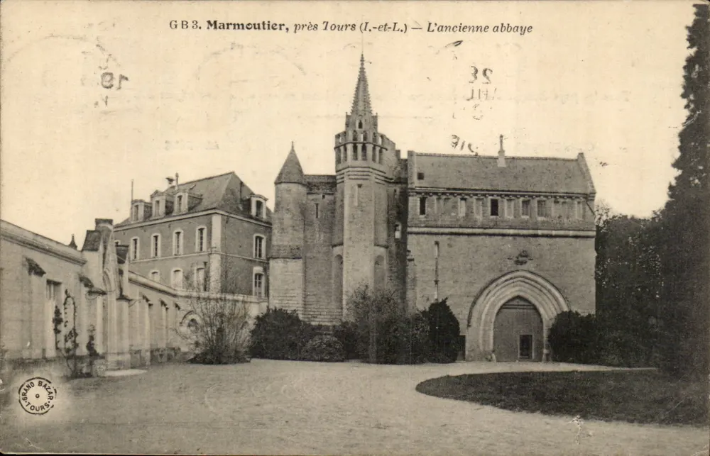 Marmoutier, perto de Tours (Loire-et-Loire) — A antiga abadia — Grand Bazar de Tours - Frente