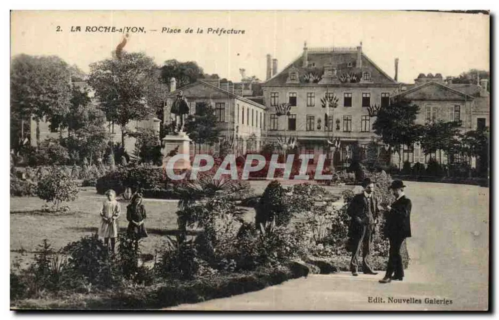 La Roche-sur-Yon — Praça da Prefeitura — Edit. Nouvelles Galeries - Frente