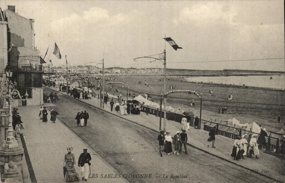 Les Sables d'Olonne — Remblai — Fot. - Awers