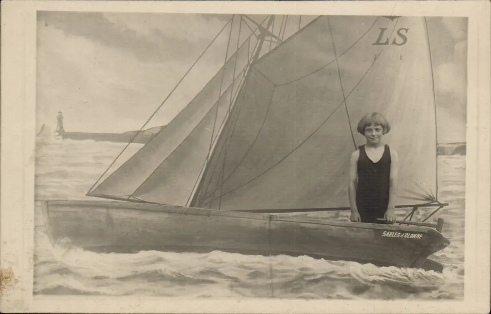 Sables-d'Olonne — menina em um veleiro — editor não identificado - Frente