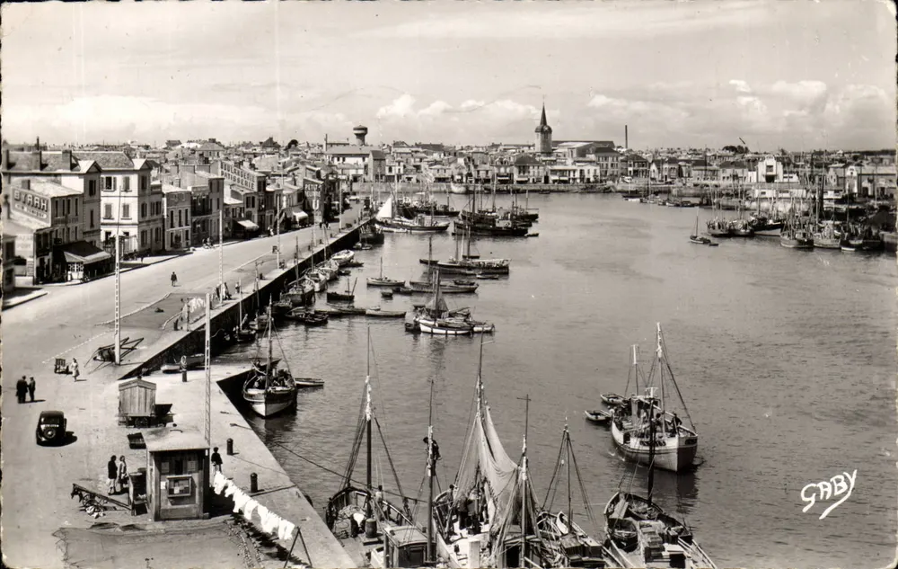 O porto de Les Sables-d'Olonne — vista panorâmica — Gaby - Frente