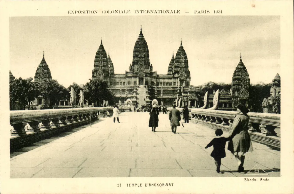 Templo de Angkor-Vat — Exposição Colonial Internacional — Paris 1931 — Blanche. Archs. - Frente