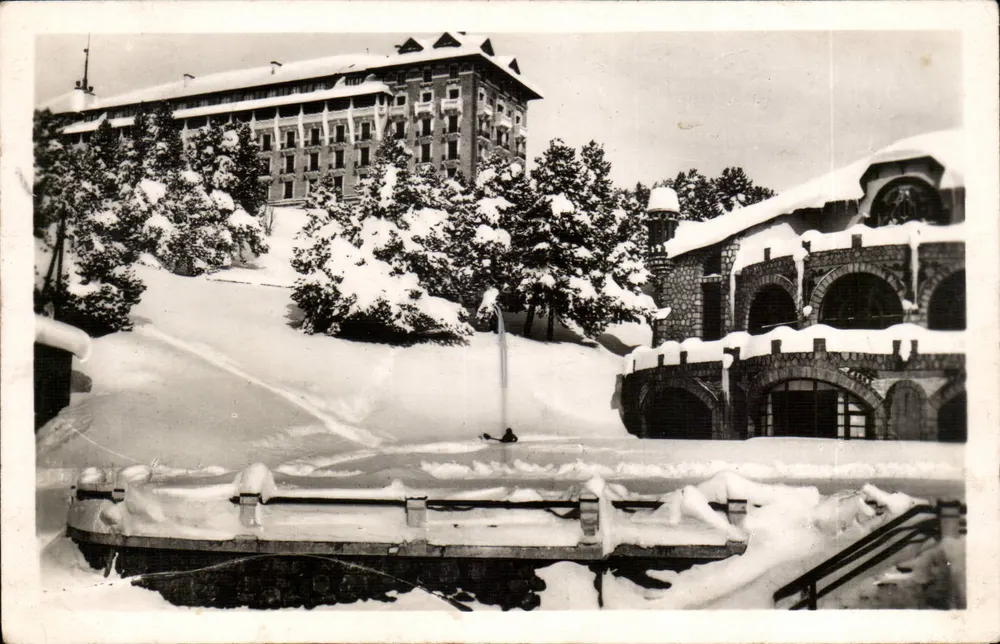 Font-Romeu — Das Grand Hotel und das Casino — Edition R. GOLUPE - Vorderseite