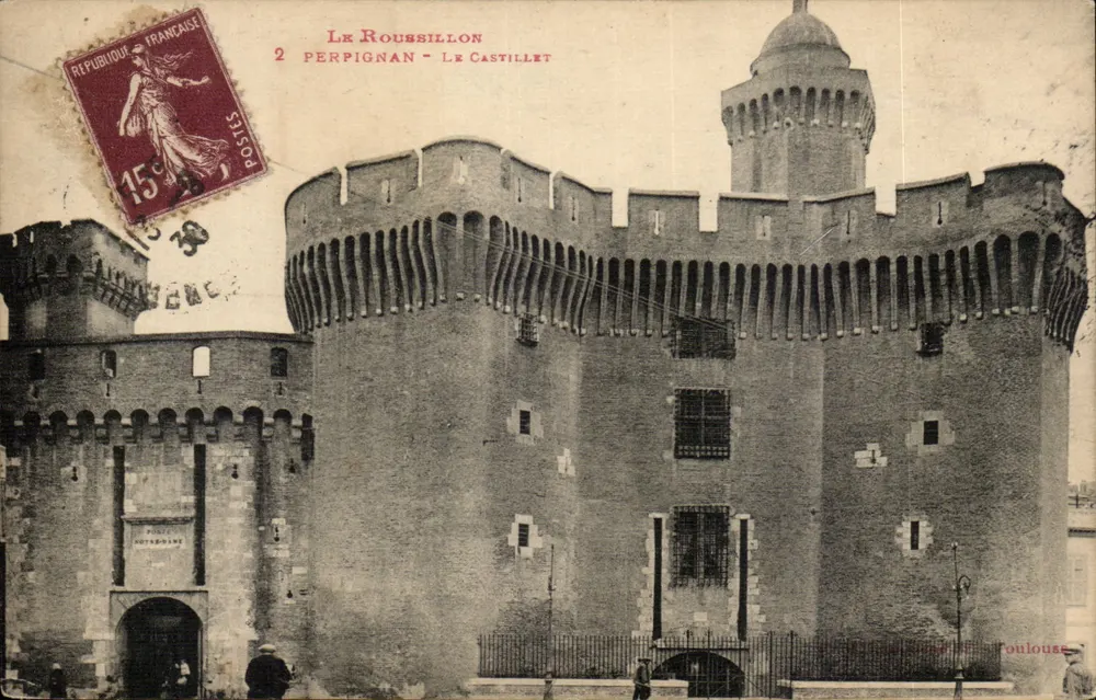 O Roussillon - O Castillet — Perpignan, França — editor não identificado, n° de série 2 - Frente