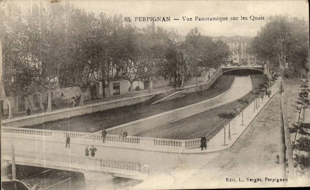 Perpignan — Panoramablick auf die Ufer — Edit. L. Vergès, Perpignan - Vorderseite