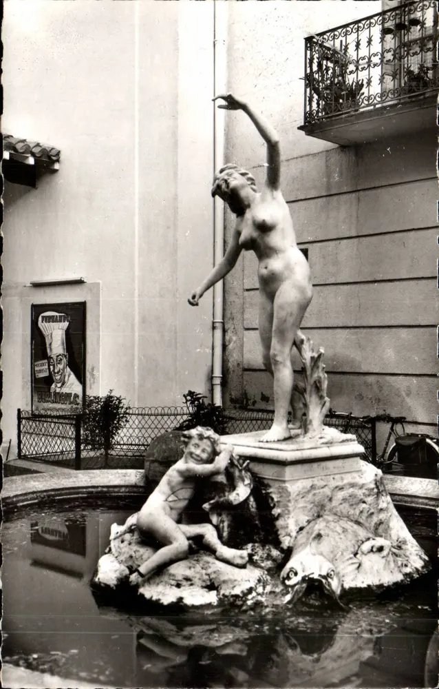 Amélie-les-Bains — Statue nahe dem Casino — Mme Marc, Bildhauerin - Vorderseite