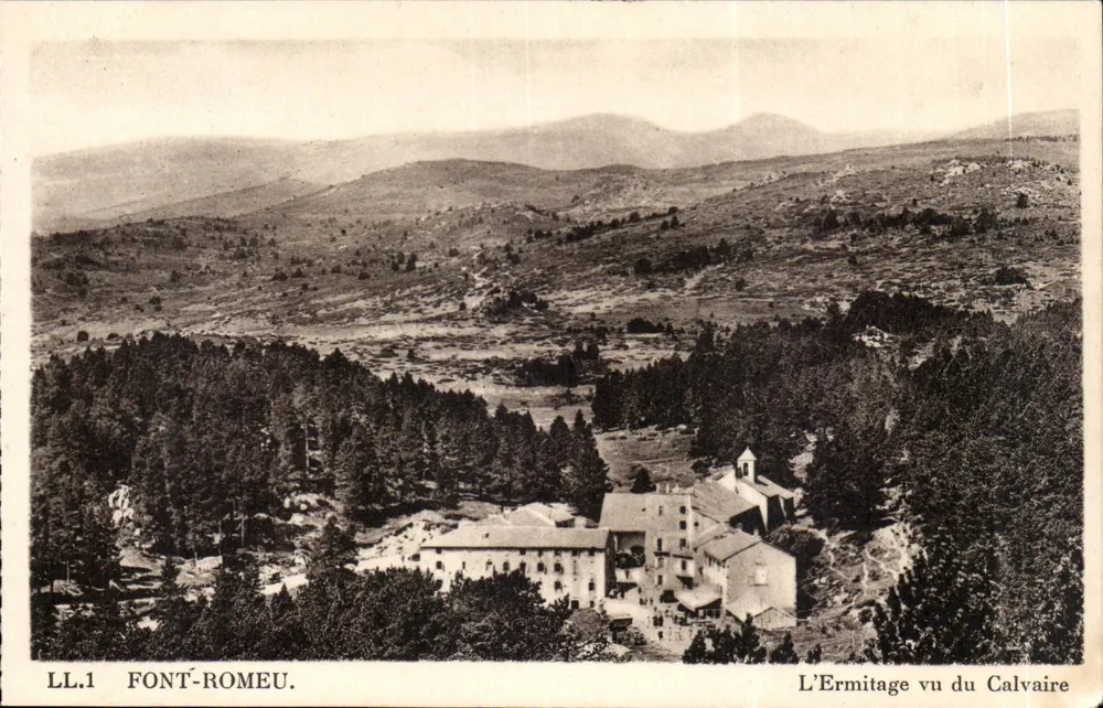 Font-Romeu — L'Ermitage visto do Calvaire — LL.1 - Frente
