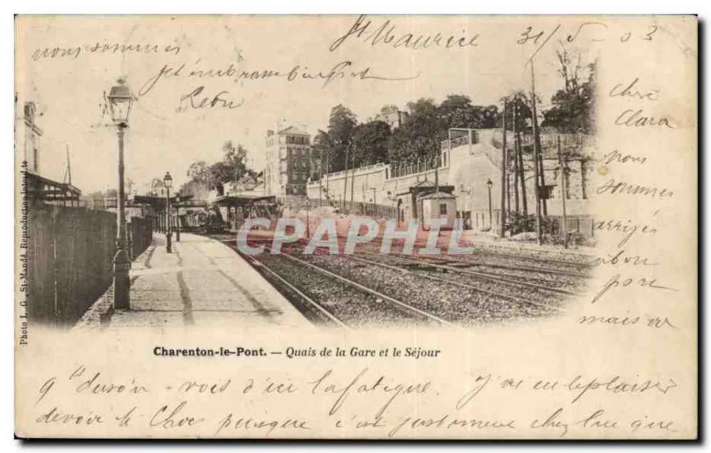 Charenton-le-Pont — Bahnhofsvorplatz und der Aufenthalt — Foto J. St-Maure - Vorderseite