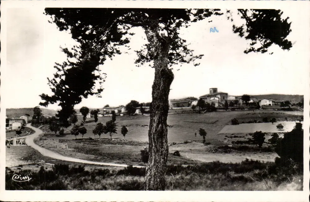 Fournols-d'Auvergne — Allgemeiner Blick — Echte Fotografie - Vorderseite