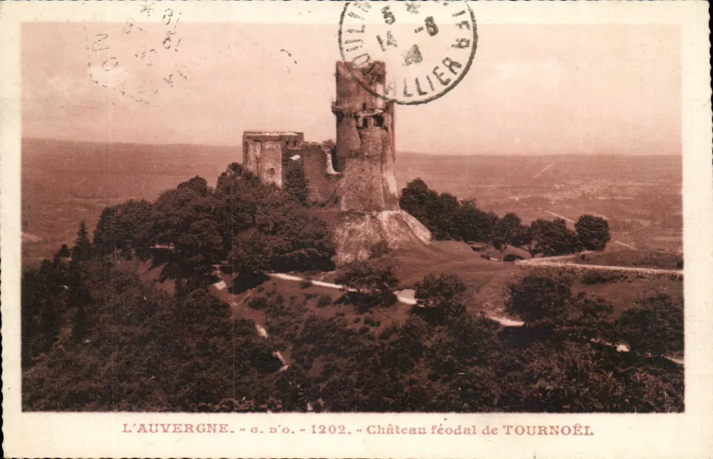 Schloss Tournoël — Auvergne — unbekannter Verlag, Seriennummer nicht sichtbar - Vorderseite