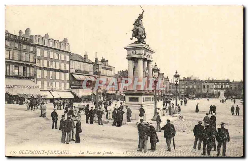 Clermont-Ferrand — A Place de Jaude — LL. n° 150 - Frente