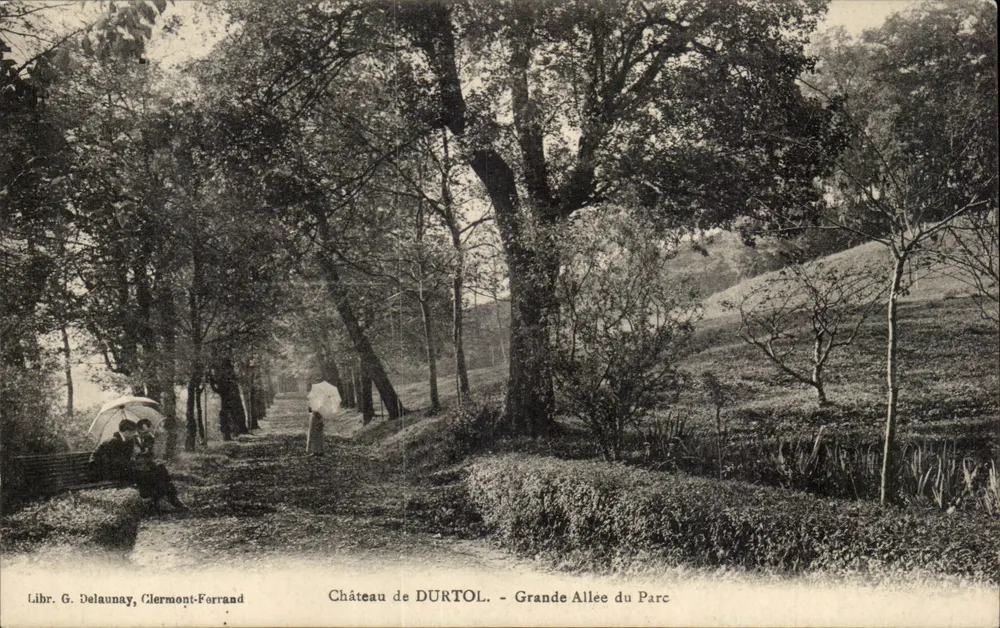 Castello di Durtol - Grande Allée del Parco — Libr. G. Delaunay, Clermont-Ferrand - Recto