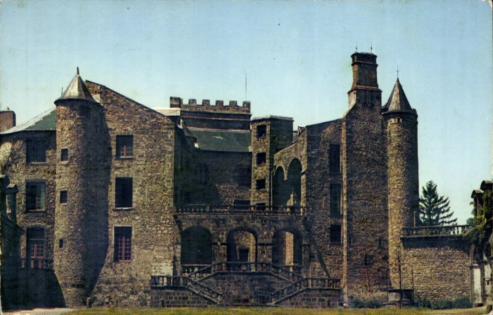Castelo de Chazéron — XVIº século — Editions Mexichrome, n° 63.103.135 - Frente