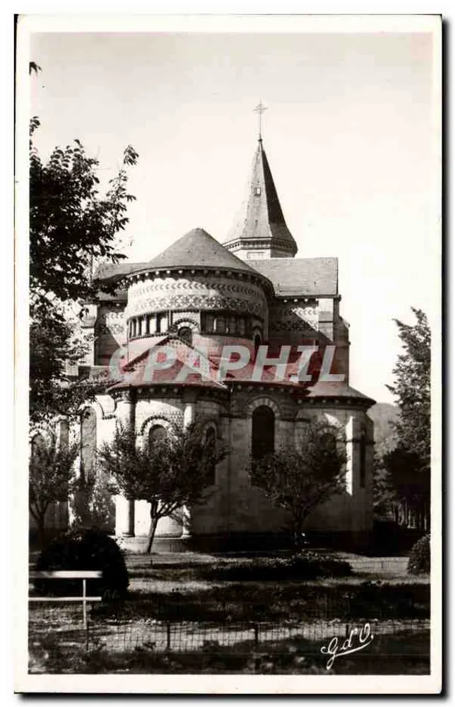 L'Auvergne — Apse der Kirche im romanisch-auvergnatischen Stil — Photo-Ed. G.-d'O., Olliergues (P.-de-D.) - Vorderseite