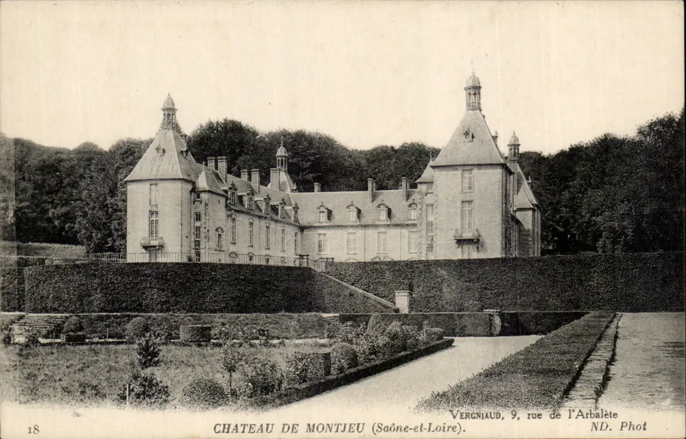 Zamek Montjeu — Saône-et-Loire — ND. Fot., Vergniaud, 9 rue de l'Arbalète - Awers
