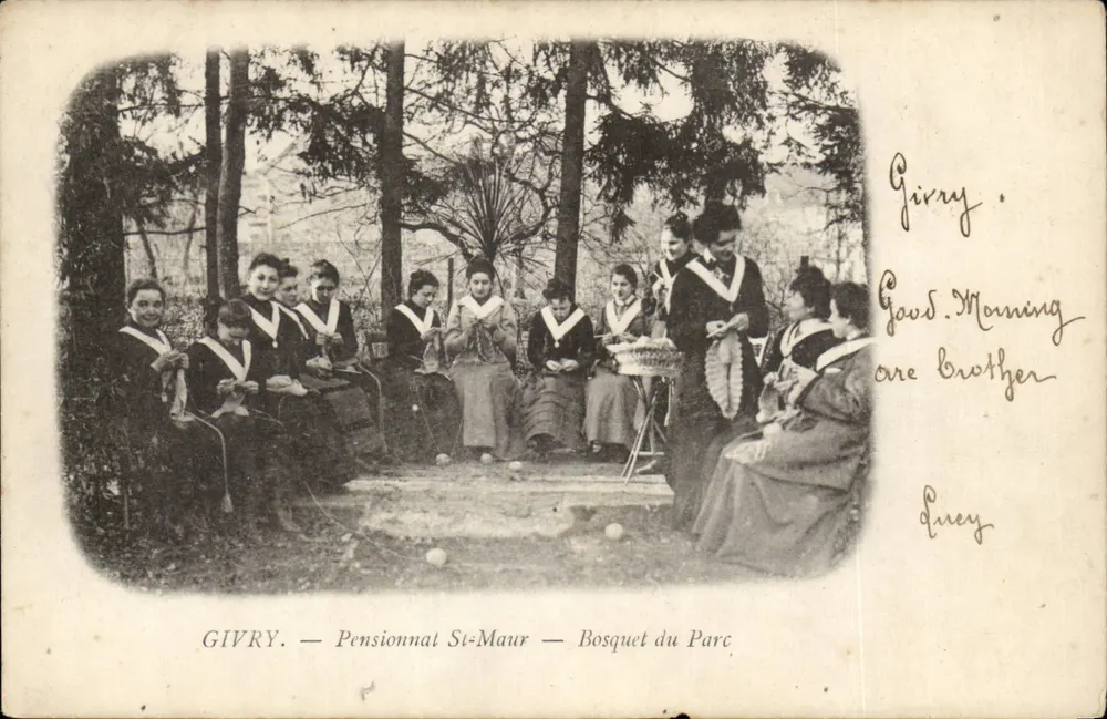 Givry — Pensionat St-Maur — Hain im Park - Vorderseite