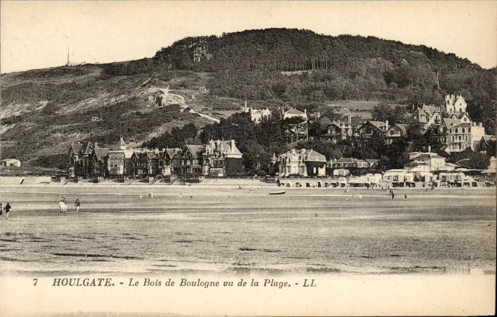 Houlgate - Der Bois de Boulogne von der Strandpromenade aus gesehen - LL - Vorderseite