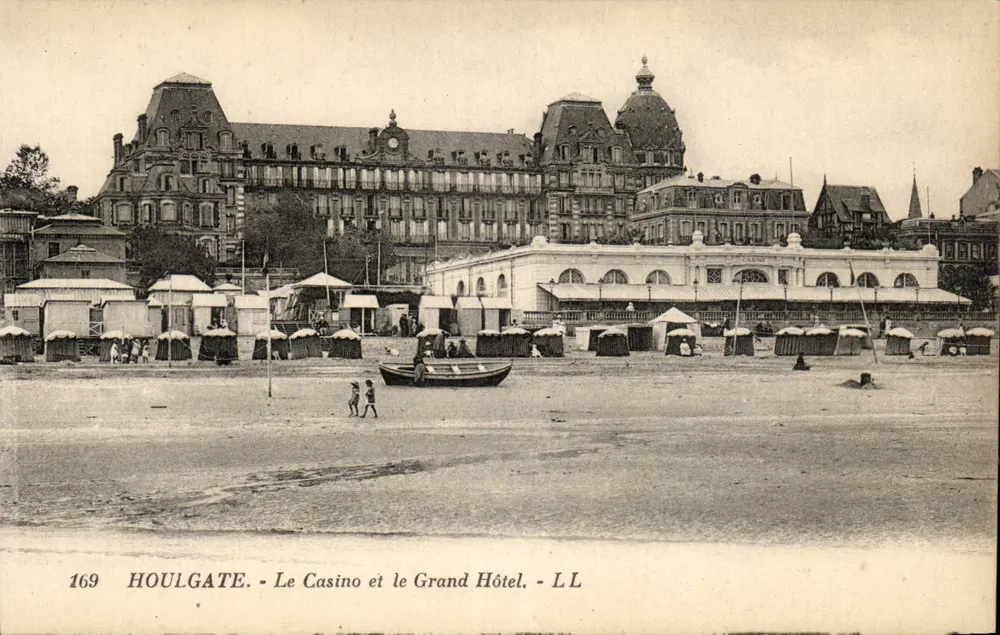 Houlgate — Das Casino und das Grand Hotel — LL - Vorderseite