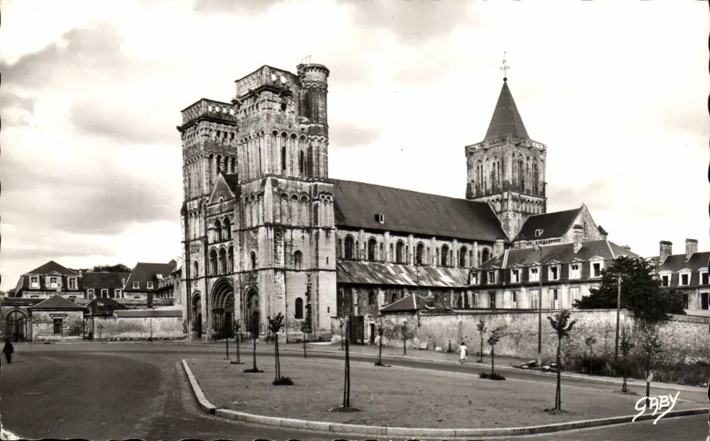 A Abadia das Senhoras — Caen (Calvados) — Éditions GARY, Nantes - Frente
