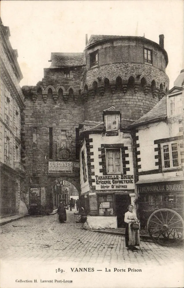 VANNES — A Porta da Prisão — Coleção H. Laurent Port-Louis, n° 389 - Frente