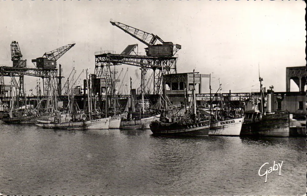 Lorient (Morbihan) — Der Fischereihafen und der Brennstoff-Verladungshafen — Gaby - Vorderseite
