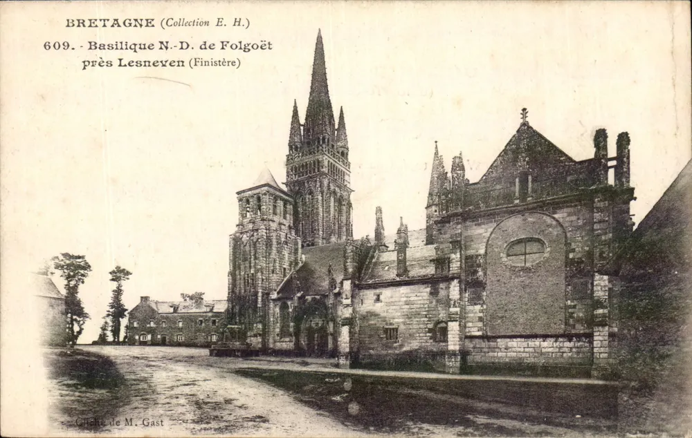 Basílica N.-D. de Folgoët perto de Lesneven — Finistère — Cliché de M. Gast — Coleção E. H. — n° 609 - Frente