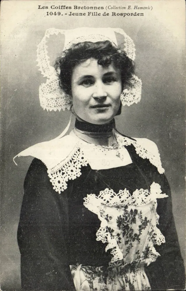 Junge Frau aus Rosporden — Bretonische Schleier — Sammlung E. Hamonic, n° 1049 - Vorderseite