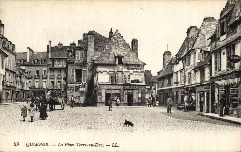 Quimper — A Praça Terre-au-Duc — LL. — n°59 - Frente