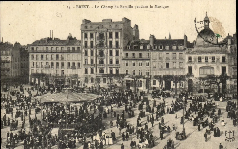 Brest - Das Schlachtfeld während der Musik — Verlag F.T. Brest, n°24 - Vorderseite