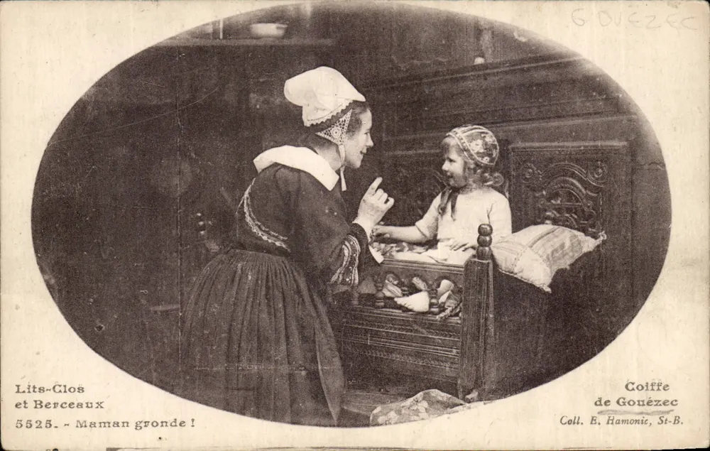 Mama schreit! — Schlafzimmer-Szene — Coiffe de Gouézec, n° 5525 - Vorderseite