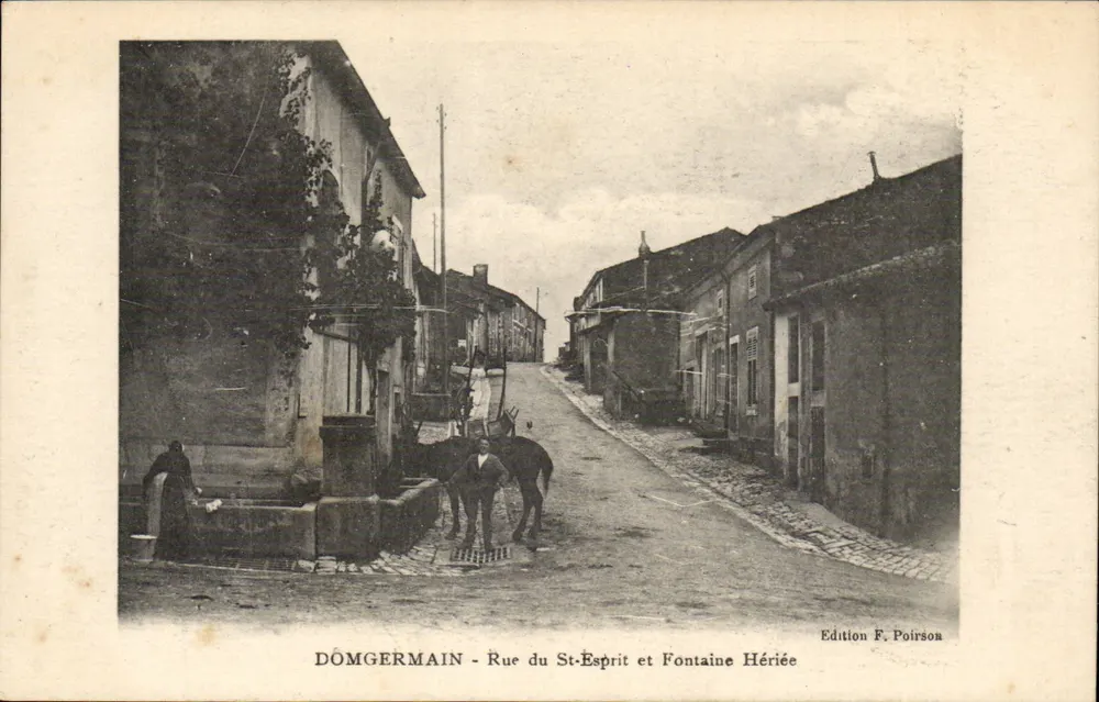 DÔMGERMAIN - Straße des St-Esprit und Erbfontäne — Edition F. Poirson - Vorderseite