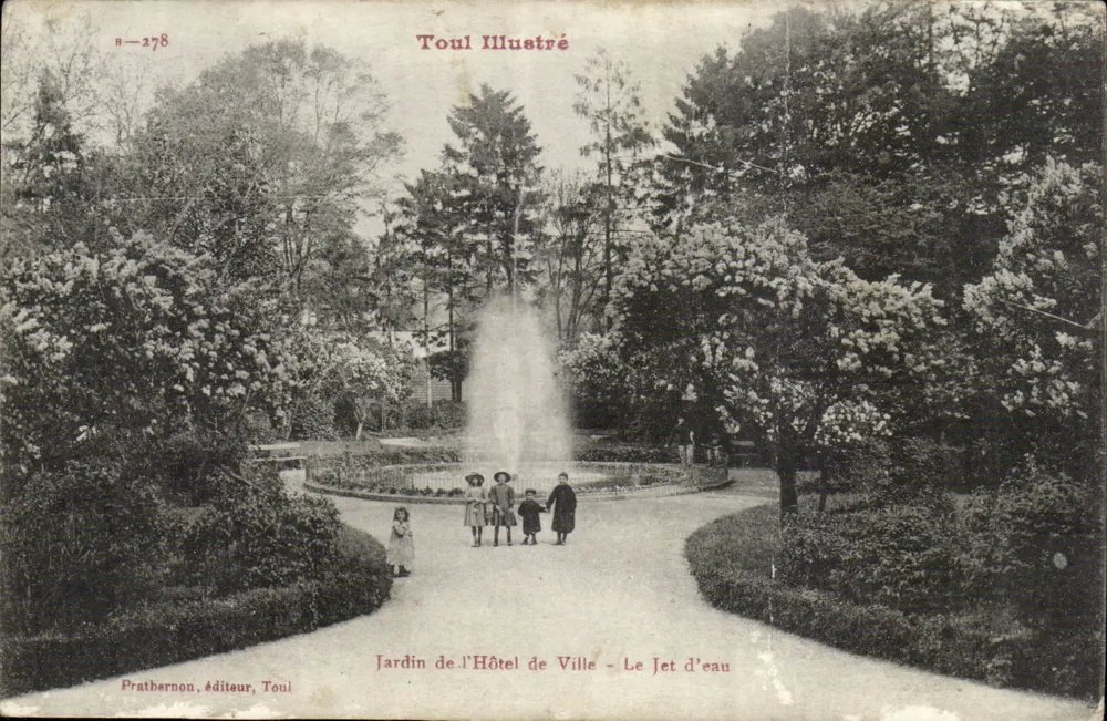 Garten des Rathauses - Der Wasserstrahl — Toul Illustré, Nr. 8-278, Verlag Prathernon - Vorderseite