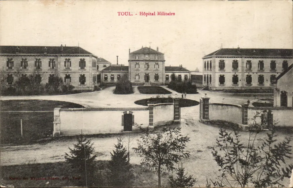 TOUL - Hospital Militar — Imprensa Reunida, Toul - Frente
