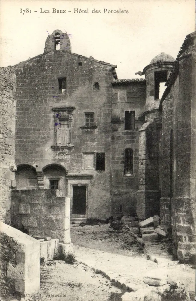 Les Baux - Hotel des Porcellets — Uitgever R. Demas, Marseille, nr. 3781 - Voorkant