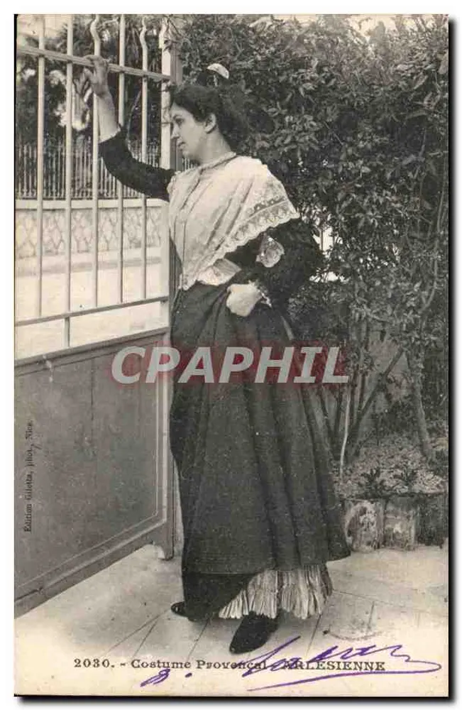 Frau im arlésischen provenzalischen Kleid — Edition Giletta, Nice, n° 2030 - Vorderseite