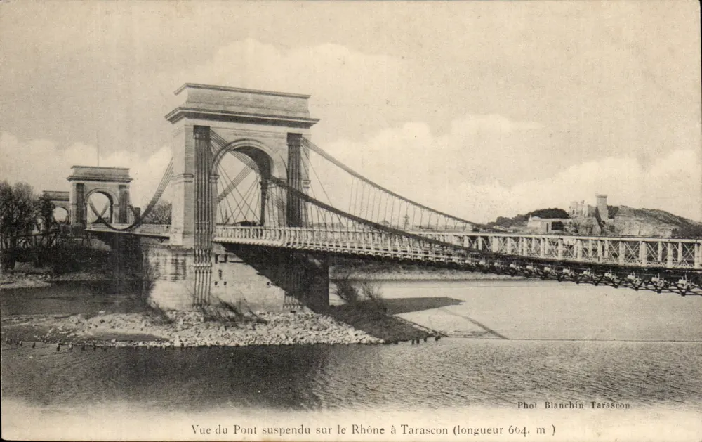 Hängbrücke über den Rhône in Tarascon — Länge 664 m — Phot Blanchin Tarascon - Vorderseite