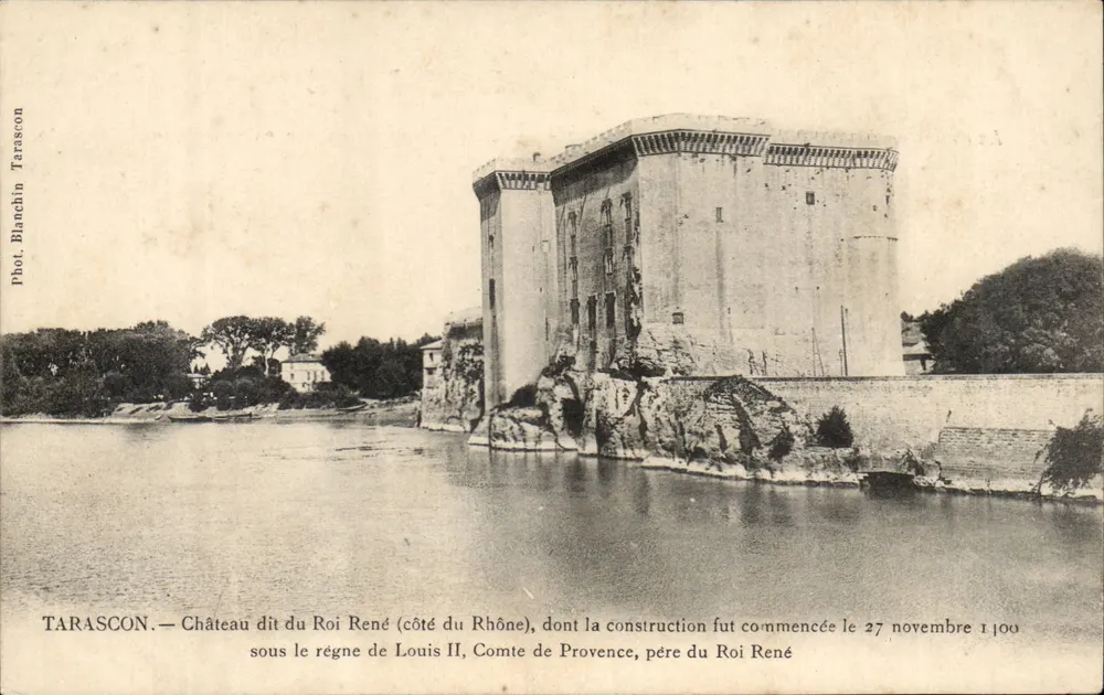 Tarascon — Castelo dito do Rei René (lado do Rhône) — Fot. Blanchin Tarascon - Frente