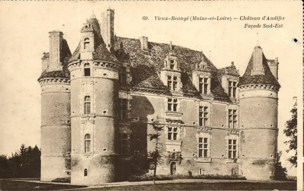 Vieux-Beaugé (Maine-et-Loire) — Château d'Audifer — Südostfassade - Vorderseite