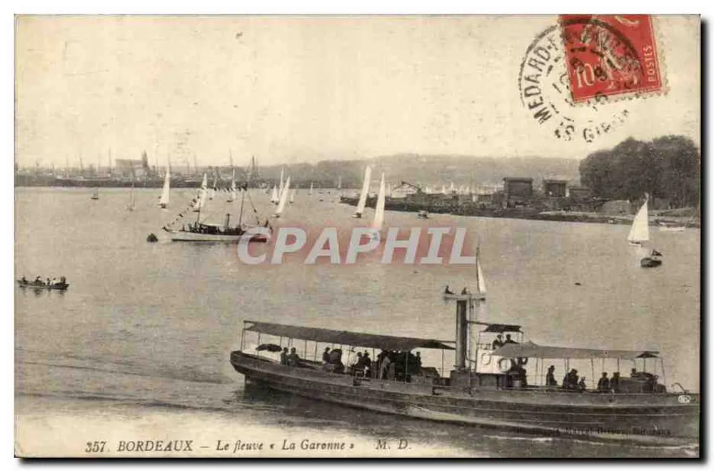 Bordeaux — A vista do rio « La Garonne » — M. D. - Frente